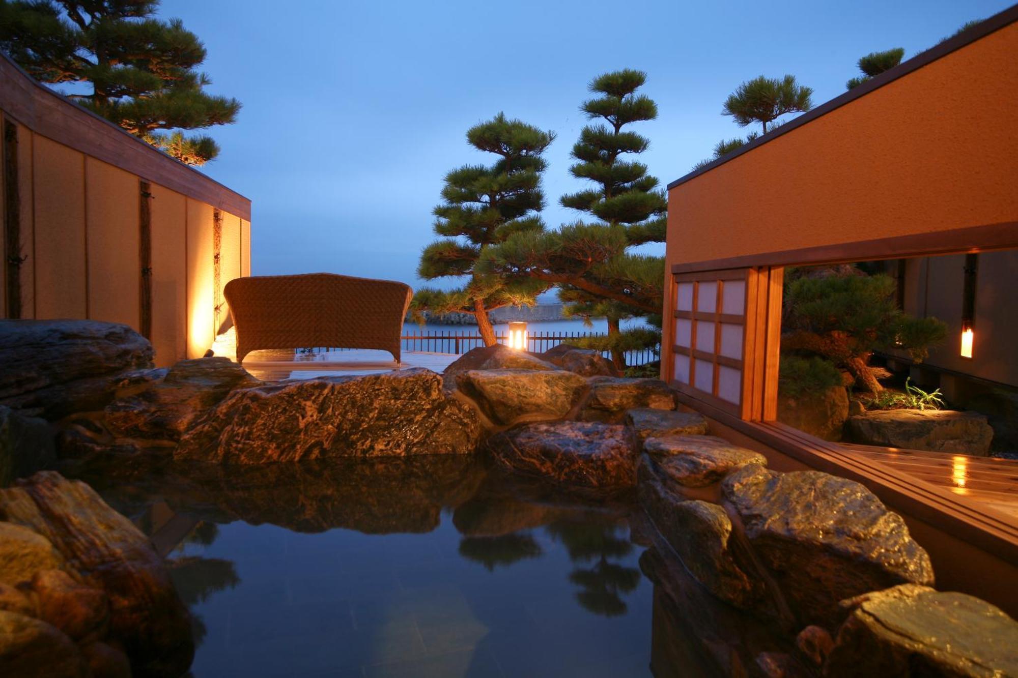 Hotel New Awaji Sumoto Экстерьер фото